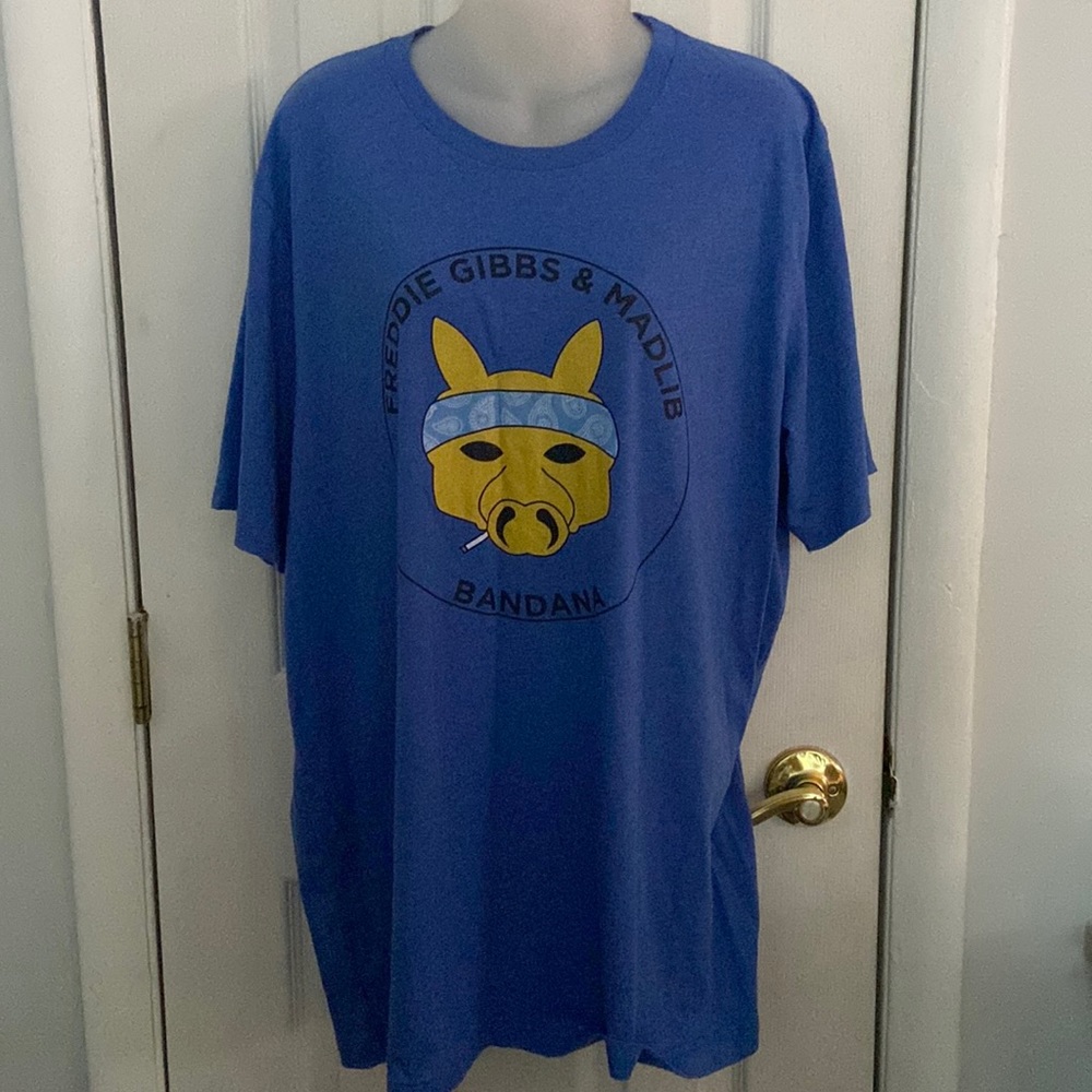 Blue graphic tee